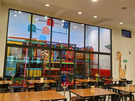Ambiente del restaurante Mononoke con juegos de mesa