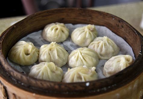 Comparativa visual de diferentes tipos de dumplings asiáticos