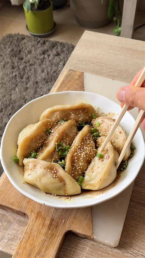 Ingredientes y preparación del relleno para gyozas