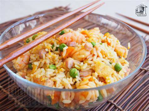 Arroz frito tres delicias casero