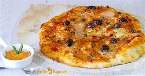 Pizza con salmón ahumado y tomillo