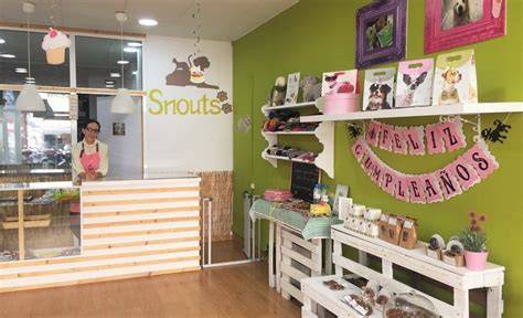 Lucy Delvacchio en su tienda 