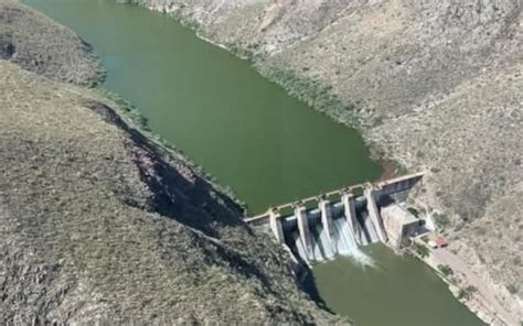 Presa permeabilizada para el paso de salmones