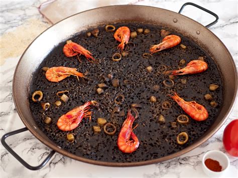 Bolsas de tinta de calamar, ingrediente clave del arroz negro