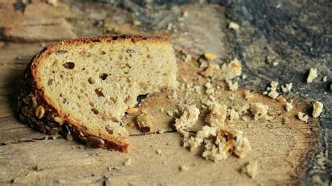 Pan con miga irregular debido a sobrefermentación