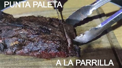 Punta paleta asándose en la parrilla