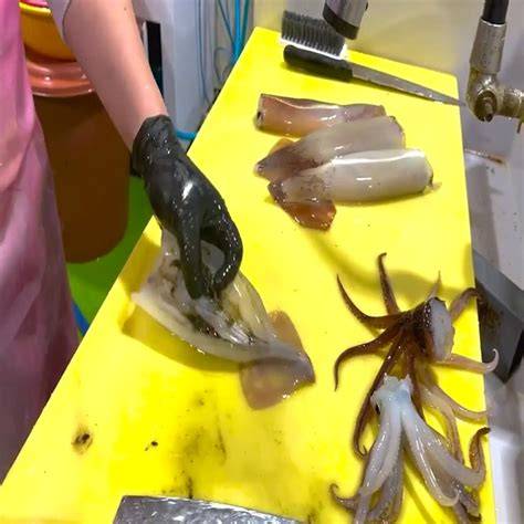 Pasos para limpiar y cortar calamares