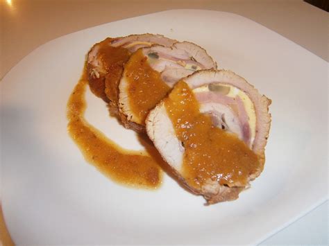 Rollo de ternera tradicional cocido y cortado