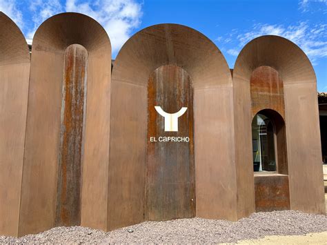 Fachada del restaurante El Capricho en Jiménez de Jamuz