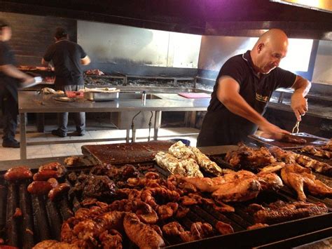 Fachada de Parrilla San Cayetano en Buenos Aires