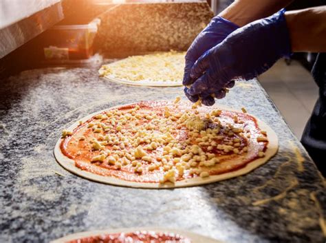 Proceso de elaboración de pizza artesanal