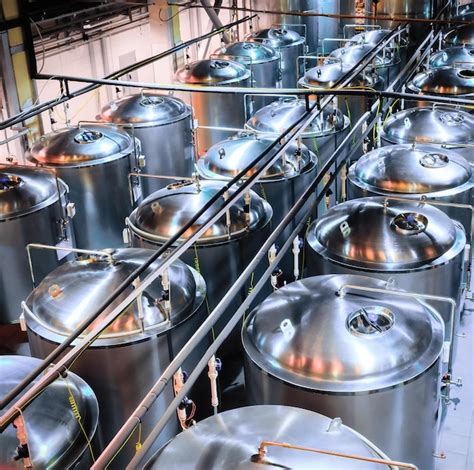 Proceso de fermentación en depósitos de acero inoxidable