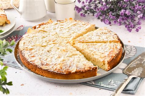 Tarta de almendras con oblea