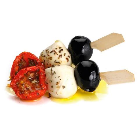Banderilla de mozzarella, tomate seco y aceituna negra
