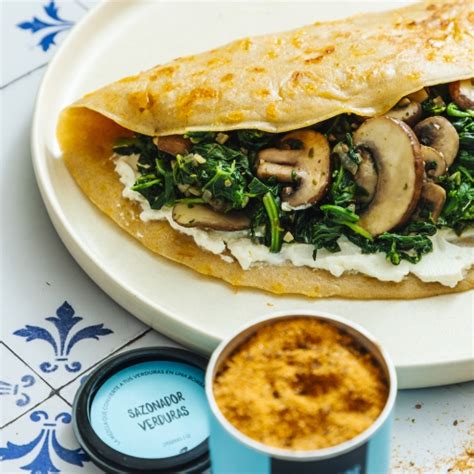 Crepes saladas de espinacas con setas y queso