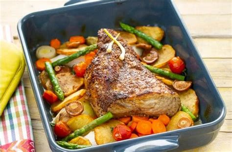 Brisket braseado en fuente de horno con verduras