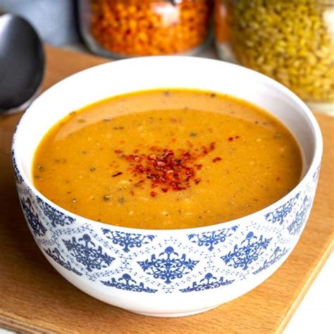 Comparación de texturas entre la sopa turca y el dal indio