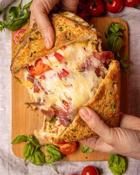 Sándwich integral de tortilla francesa