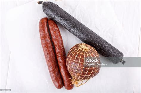 Salchichón en diferentes presentaciones