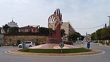 Monumento a Inés Rosales, obra de Antoni Gabarre González de 2011