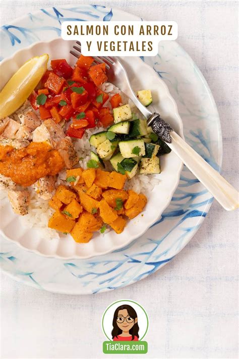 Plato de salmón con sriracha mayo, arroz y vegetales