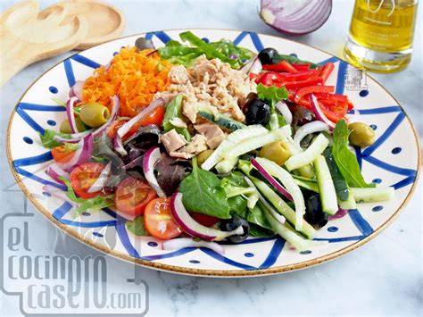 ensalada mediterránea con mayonesa light y hortalizas frescas