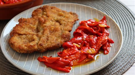 Chuletas de cerdo con pimientos de piquillo
