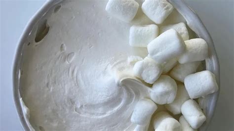 Crema de malvavisco sobre cupcakes