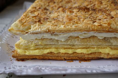 Tarta de hojaldre con mezcla de cuatro quesos