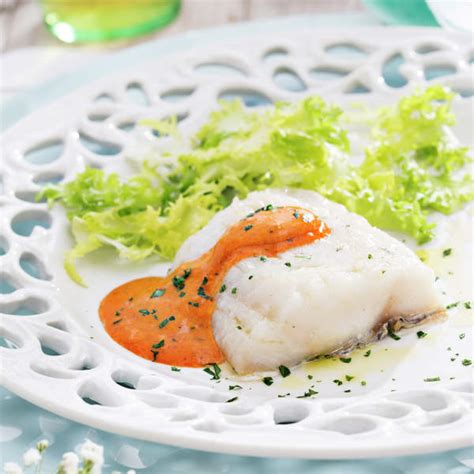 Plato gourmet de bacalao sous vide con romesco y pimientos