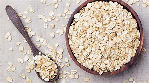 Copos de avena en un recipiente