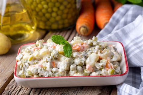 Ingredientes para ensaladilla con alcachofas
