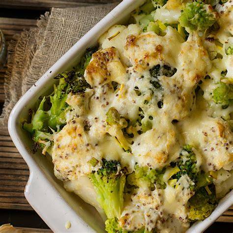 Ingredientes frescos para gratinado de brócoli