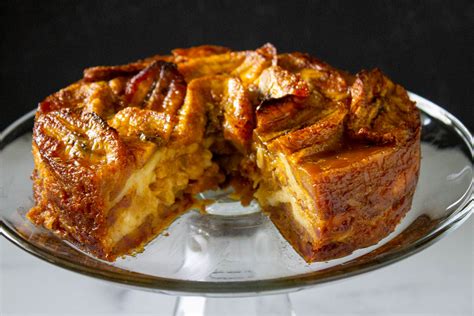 Torta de plátano maduro venezolana en capas