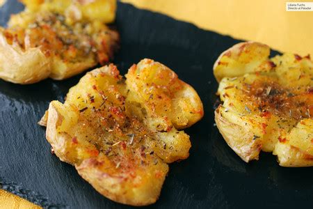 Patatas machacadas para puré con mantequilla y especias