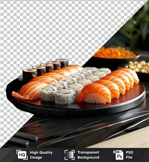 Plato de sushi acompañado de un cuenco con mayonesa picante