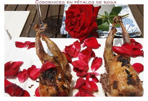 Platillo de codornices con pétalos de rosa