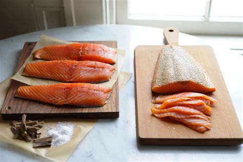 Preparación de salmón ahumado en frío