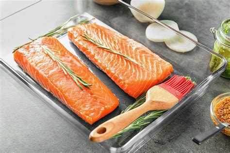 Ingredientes para marinar salmón en casa