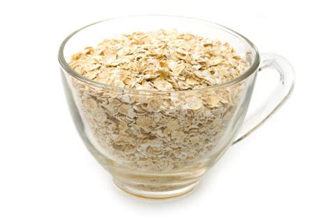 Torta de avena instantánea en una taza