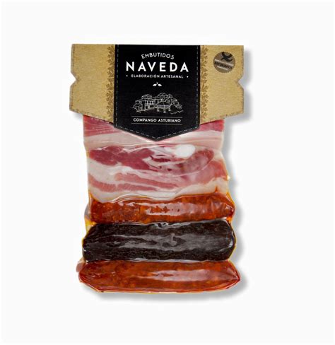 Ingredientes del compango asturiano: chorizo, morcilla, panceta y lacón
