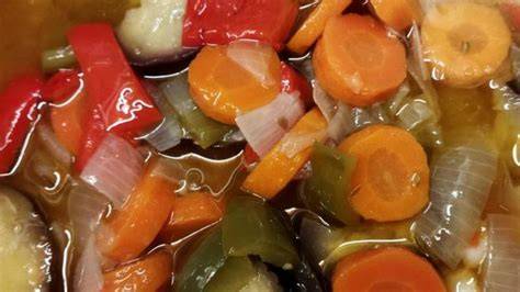 Verduras cortadas para escabeche