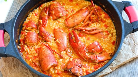 Plato de arroz con bogavante