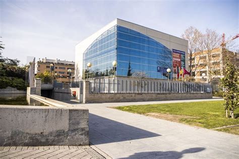 Edificio del centro educativo CRA Gloria Fuertes