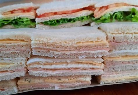 Infografía con los ingredientes típicos de un sándwich de miga