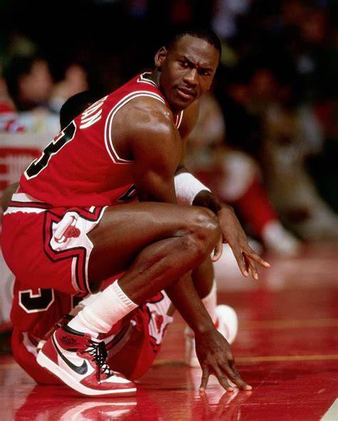 Michael Jordan con las Air Jordan 1
