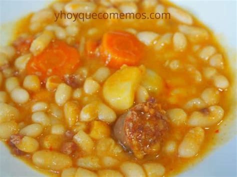 Plato de potaje de alubias blancas