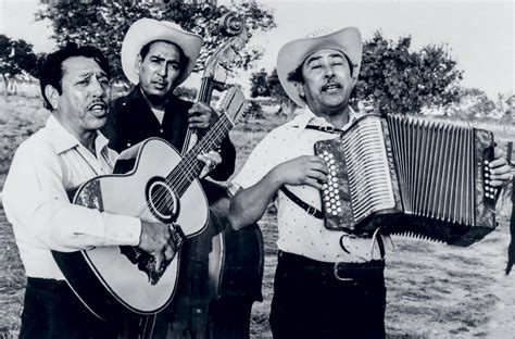 Representación visual de la cultura del corrido y el crimen organizado