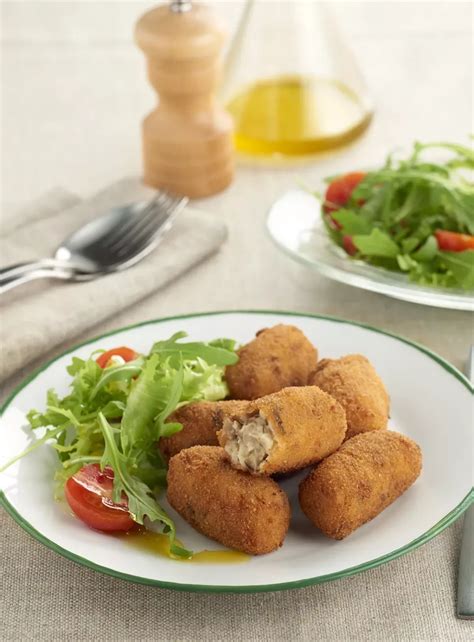 Croquetas de setas listas para servir