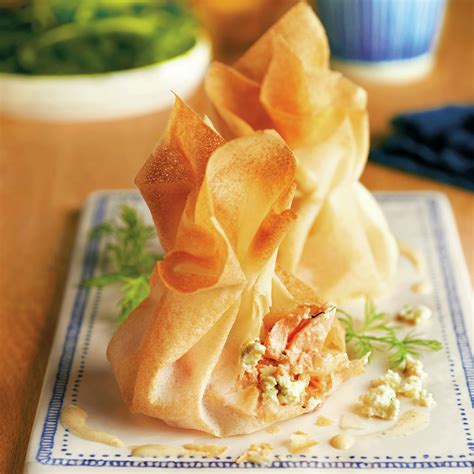 Ingredientes para saquitos de salmón y ricotta